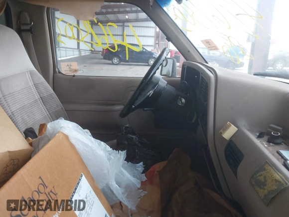 1992 Ford Ranger XLT with VIN 1FTCR10X5NUA12182, listed as a IAAI auction lot 42623003 with Not provided miles and . Bid and sale history available at DreamBid. Image 5.