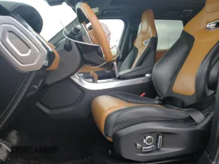 2020 Land Rover Range Rover Sport SVR z VIN SALWZ2RE5LA743951, wystawiony jako Copart lot #54134265 z przebiegiem 124 183 mil mil oraz Nie do naprawy • Non repairable. Historia ofert i sprzedaży dostępna na DreamBid. Obrazek 7.