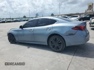 2016 Infiniti Q70 z VIN JN1BY1AP3GM220547, wystawiony jako Copart lot #54203925 z przebiegiem Nie podano mil oraz Szkody całkowita. Historia ofert i sprzedaży dostępna na DreamBid. Obrazek 2.