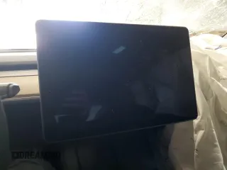 2021 Tesla Model 3 Standard Range Plus z VIN 5YJ3E1EA7MF986964, wystawiony jako Copart lot #55119995 z przebiegiem Nie podano mil oraz Szkody całkowita. Historia ofert i sprzedaży dostępna na DreamBid. Obrazek 9.