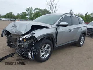 2024 Hyundai Tucson SEL с VIN 5NMJBCDE5RH364353, выставлен на аукционе IAAI как лот 42311423 с пробегом 26 836 миль миль и . История ставок и продаж доступна на DreamBid. Изображение 2.