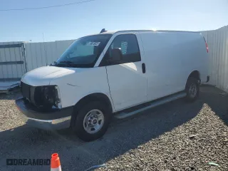 2022 GMC Savana Cargo Van with VIN 1GTW7AF76N1264390, listed as a Copart auction lot 83100184 with 23,313 mi miles and Salvage Title. Bid and sale history available at carsss.com. Image 1.