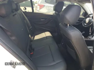 2014 BMW 3 Series 328i z VIN WBA3A5C58EF605710, wystawiony jako Copart lot #60112705 z przebiegiem Nie podano mil oraz Szkoda całkowita • Salvage title. Historia ofert i sprzedaży dostępna na DreamBid. Obrazek 10.