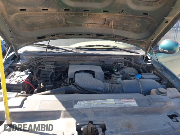 1997 Ford F-150 XL with VIN 1FTEX18LXVKB64986, listed as a IAAI auction lot 41901924 with 224,288 mi miles. Bid and sale history available at carsss.com. Image 10.