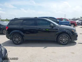 2017 Dodge Journey SE with VIN 3C4PDCAB9HT683433, listed as a IAAI auction lot 41944422 with 98,154 mi miles. Bid and sale history available at carsss.com. Image 13.