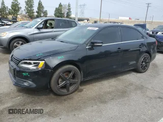2011 Volkswagen Jetta SEL с VIN 3VWLZ7AJ1BM346879, выставлен на аукционе Copart как лот 55180955 с пробегом 202 256 миль миль и Списание • Salvage title. История ставок и продаж доступна на DreamBid. Изображение 1.