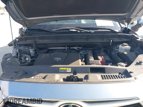 2021 Toyota Highlander L with VIN 5TDZZRAH2MS075954, listed as a IAAI auction lot 41711428 with 145,476 mi miles and . Bid and sale history available at DreamBid. Image 10.