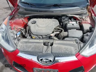 2013 Hyundai Veloster w/Black Int with VIN KMHTC6AD7DU117562, listed as a IAAI auction lot 41993745 with 106,780 mi miles. Bid and sale history available at carsss.com. Image 10.