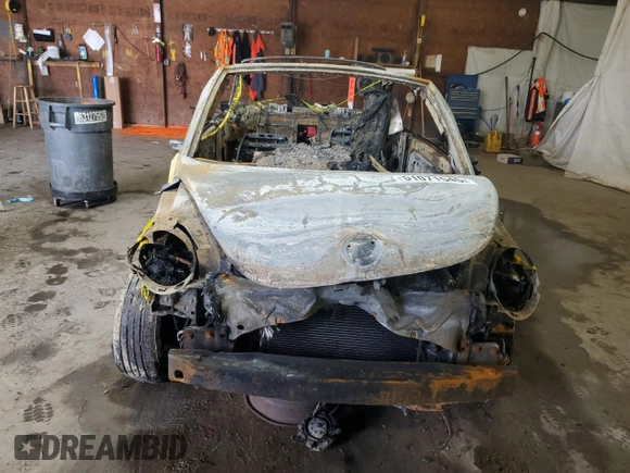 2003 Volkswagen Beetle GLS z VIN 3VWCK21Y13M316089, wystawiony jako Copart lot #51071545 z przebiegiem Nie podano mil oraz Szkoda całkowita • Salvage title. Historia ofert i sprzedaży dostępna na DreamBid. Obrazek 5.