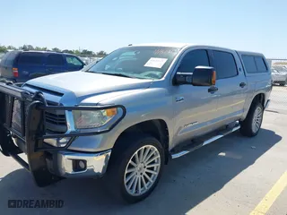 2014 Toyota Tundra 4WD Truck SR5 with VIN 5TFDW5F11EX401181, listed as a IAAI auction lot 41828233 with 228,722 mi miles. Bid and sale history available at carsss.com. Image 18.