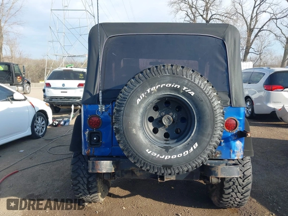1995 Jeep Wrangler S with VIN 1J4FY19P3SP260597, listed as a IAAI auction lot 41883021 with 176,555 mi miles. Bid and sale history available at carsss.com. Image 16.