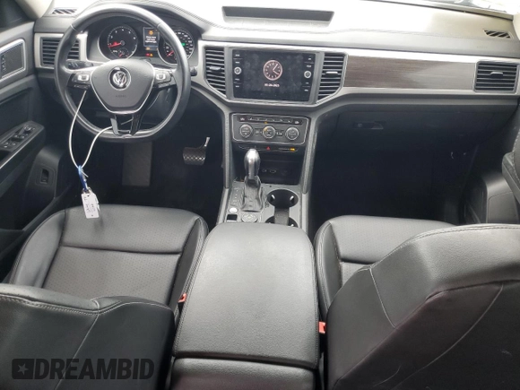 2018 Volkswagen Atlas SE with VIN 1V2LR2CA3JC552318, listed as a Copart auction lot 56500065 with 111,588 mi miles and Salvage title. Bid and sale history available at DreamBid. Image 8.