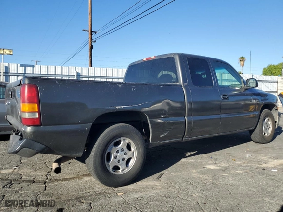 2002 Chevrolet Silverado 1500 Work Truck with VIN 2GCEC19XX21127719, listed as a Copart auction lot 81200654 with 122,857 mi miles and Salvage Title. Bid and sale history available at carsss.com. Image 3.