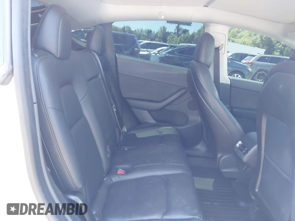 2020 Tesla Model Y Long Range z VIN 5YJYGDEE0LF035248, wystawiony jako IAAI lot #42162191 z przebiegiem 115 533 mil mil oraz . Historia ofert i sprzedaży dostępna na DreamBid. Obrazek 8.