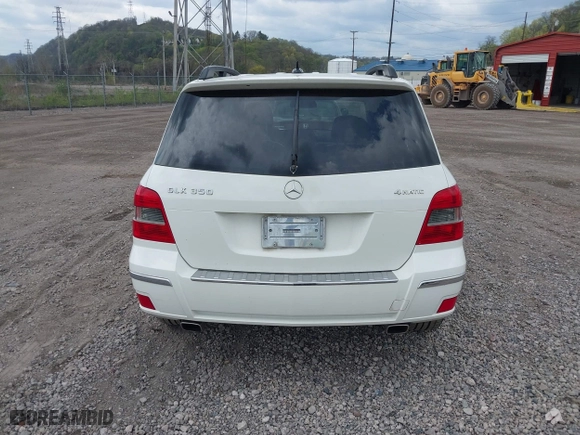 2012 Mercedes-Benz GLK-Class GLK 350 with VIN WDCGG8HB4CF863801, listed as a IAAI auction lot 42000502 with 268,732 mi miles. Bid and sale history available at carsss.com. Image 17.