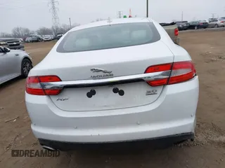 2015 Jaguar XF V6 Portfolio with VIN SAJWJ0FF2F8U59934, listed as a IAAI auction lot 41558305 with 120,219 mi miles. Bid and sale history available at carsss.com. Image 16.