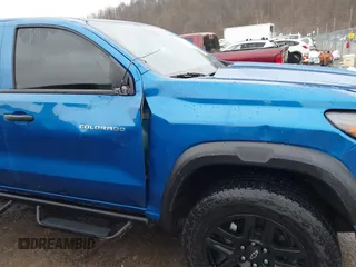2023 Chevrolet Colorado 4WD Trail Boss with VIN 1GCPTEEK3P1208942, listed as a IAAI auction lot 41475026 with 11,576 mi miles. Bid and sale history available at carsss.com. Image 14.