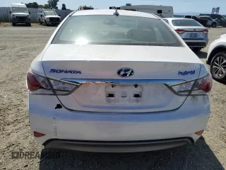 2012 Hyundai Sonata Hybrid z VIN KMHEC4A40CA044368, wystawiony jako Copart lot #58782435 z przebiegiem 169 333 mil mil oraz Czysty tytuł • Clean title. Historia ofert i sprzedaży dostępna na DreamBid. Obrazek 6.