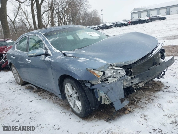 2011 Nissan Maxima 3.5 S with VIN 1N4AA5AP7BC869115, listed as a IAAI auction lot 41617813 with 132,000 mi miles. Bid and sale history available at carsss.com. Image 1.