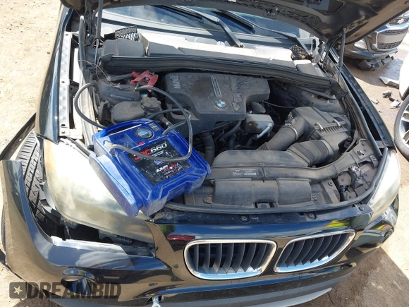 2013 BMW X1 28i z VIN WBAVM1C52DVW41549, wystawiony jako IAAI lot #42207042 z przebiegiem 74 689 mil mil oraz . Historia ofert i sprzedaży dostępna na DreamBid. Obrazek 10.