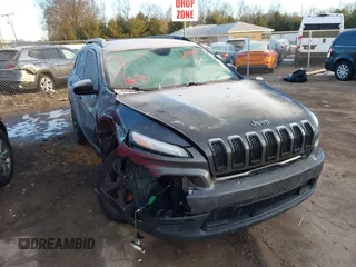 2017 Jeep Cherokee Altitude z VIN 1C4PJLAB6HW652837, wystawiony jako IAAI lot #41459829 z przebiegiem 84 660 mil mil oraz . Historia ofert i sprzedaży dostępna na DreamBid. Obrazek 1.