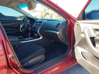 2015 Nissan Altima SV with VIN 1N4AL3AP0FC443304, listed as a IAAI auction lot 41630088 with 160,426 mi miles and . Bid and sale history available at DreamBid. Image 5.