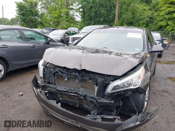 2015 Hyundai Sonata SE z VIN 5NPE24AFXFH150090, wystawiony jako IAAI lot #42341428 z przebiegiem 133 157 mil mil oraz . Historia ofert i sprzedaży dostępna na DreamBid. Obrazek 6.