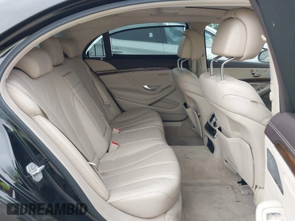 2015 Mercedes-Benz S 550 z VIN WDDUG8FB7FA121928, wystawiony jako IAAI lot #42414151 z przebiegiem 142 078 mil mil oraz . Historia ofert i sprzedaży dostępna na DreamBid. Obrazek 8.