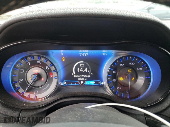2019 Chrysler 300 S z VIN 2C3CCABG8KH689406, wystawiony jako Copart lot #48903385 z przebiegiem 129 498 mil mil oraz Tytuł czysty. Historia ofert i sprzedaży dostępna na DreamBid. Obrazek 9.