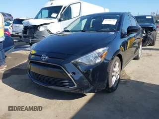 2016 Scion iA z VIN 3MYDLBZV4GY140248, wystawiony jako IAAI lot #42282531 z przebiegiem 72 644 mil mil oraz . Historia ofert i sprzedaży dostępna na DreamBid. Obrazek 17.