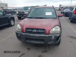 2006 Hyundai Tucson GLS with VIN KM8JN12D86U340196, listed as a IAAI auction lot 42144736 with 232,121 mi miles. Bid and sale history available at carsss.com. Image 6.