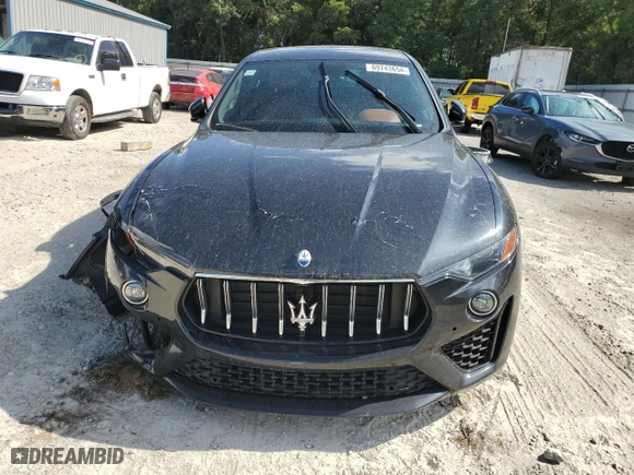 2022 Maserati Levante GT with VIN ZN661XUA9NX384716, listed as a Copart auction lot 69743654 with 0 mi miles and Salvage Title. Bid and sale history available at carsss.com. Image 5.