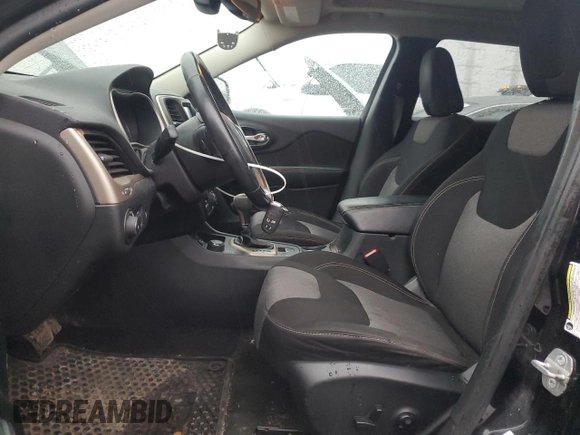 2014 Jeep Cherokee Latitude with VIN 1C4PJMCS0EW286811, listed as a Copart auction lot 47927765 with 138,418 mi miles and Salvage Title. Bid and sale history available at carsss.com. Image 7.