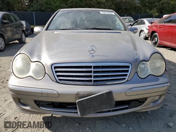 2005 Mercedes-Benz C 320 с VIN WDBRF84J15F669713, выставлен на аукционе Copart как лот 75413424 с пробегом 260 776 миль миль и Списание • Salvage title. История ставок и продаж доступна на DreamBid. Изображение 5.
