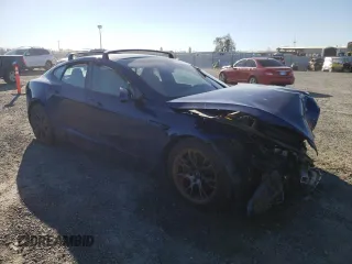 2022 Tesla Model S z VIN 5YJSA1E55NF475989, wystawiony jako Copart lot #88104975 z przebiegiem Nie podano mil oraz Szkoda całkowita • Salvage title. Historia ofert i sprzedaży dostępna na DreamBid. Obrazek 4.