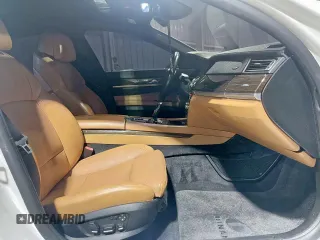 2010 BMW 7 Series 750Li z VIN WBAKB8C58ACY64395, wystawiony jako Copart lot #59821335 z przebiegiem 137 375 mil mil oraz Szkoda całkowita • Salvage title. Historia ofert i sprzedaży dostępna na DreamBid. Obrazek 5.