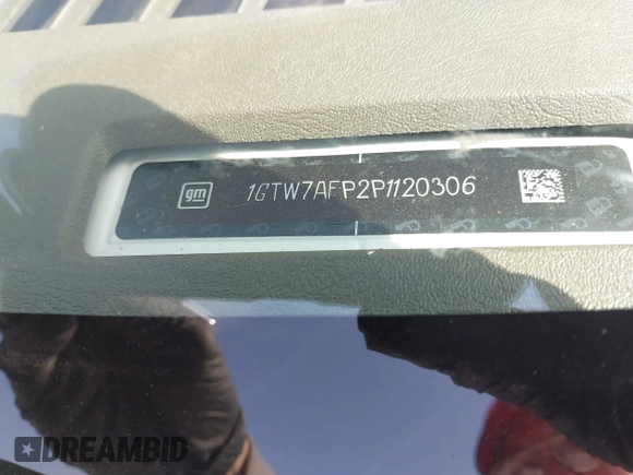 2023 GMC Savana Cargo z VIN 1GTW7AFP2P1120306, wystawiony jako IAAI lot #41802202 z przebiegiem 44 825 mil mil oraz . Historia ofert i sprzedaży dostępna na DreamBid. Obrazek 9.
