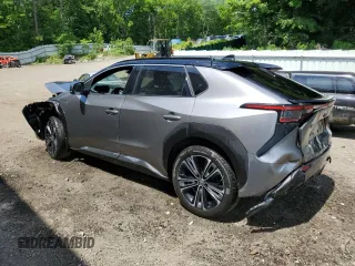 2023 Toyota bZ4X XLE z VIN JTMABACA9PA008983, wystawiony jako Copart lot #58891994 z przebiegiem Nie podano mil oraz Szkoda całkowita • Salvage title. Historia ofert i sprzedaży dostępna na DreamBid. Obrazek 2.