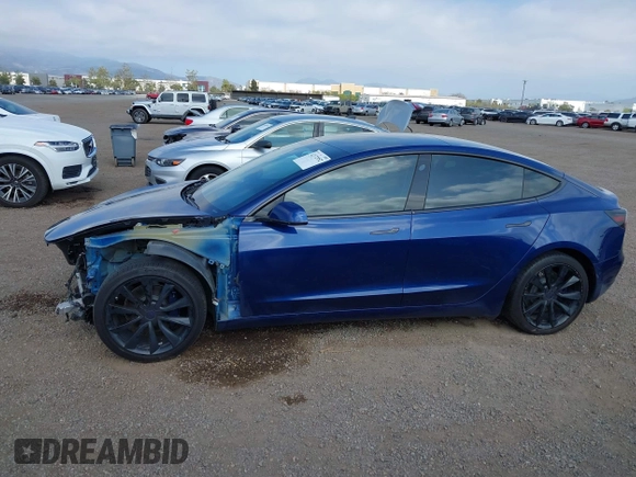2020 Tesla Model 3 Standard Range Plus z VIN 5YJ3E1EA5LF708885, wystawiony jako IAAI lot #42172952 z przebiegiem 58 882 mil mil oraz . Historia ofert i sprzedaży dostępna na DreamBid. Obrazek 15.