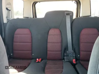 2005 Ford Explorer с VIN 1FMDU63K15UB75312, выставлен на аукционе Copart как лот 74739814 с пробегом 258 172 миль миль и Списание • Salvage title. История ставок и продаж доступна на DreamBid. Изображение 10.
