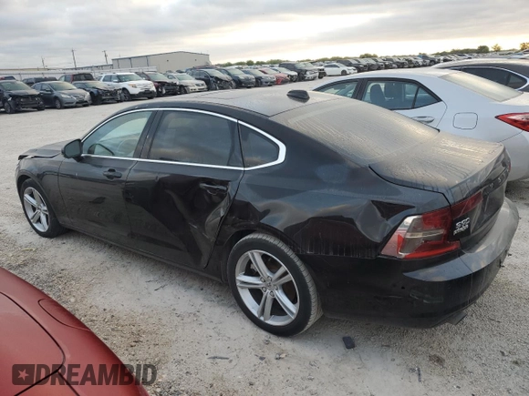 2018 Volvo S90 Momentum with VIN LVY982AK2JP019985, listed as a Copart auction lot 52828415 with 113,029 mi miles and Clean Title. Bid and sale history available at carsss.com. Image 2.