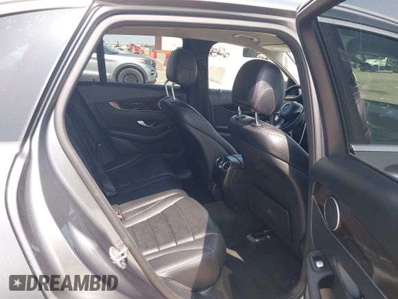 2016 Mercedes-Benz GLC with VIN WDC0G4JB4GF084697, listed as a IAAI auction lot 41929271 with 129,146 mi miles. Bid and sale history available at carsss.com. Image 8.