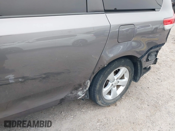 2011 Toyota Sienna LE AAS with VIN 5TDKK3DC0BS103380, listed as a IAAI auction lot 41855259 with 216,022 mi miles. Bid and sale history available at carsss.com. Image 19.