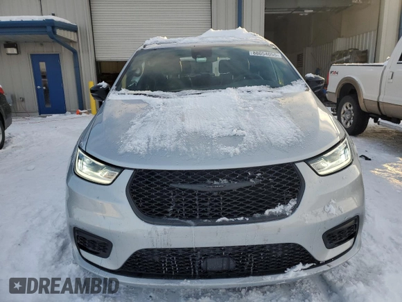 2023 Chrysler Pacifica Limited with VIN 2C4RC3GGXPR514439, listed as a Copart auction lot 88054055 with 23,761 mi miles and Salvage title. Bid and sale history available at DreamBid. Image 5.
