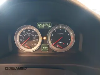 2012 Volvo C70 T5 с VIN YV1672MC7CJ123101, выставлен на аукционе IAAI как лот 42226954 с пробегом 91 870 миль миль и . История ставок и продаж доступна на DreamBid. Изображение 7.
