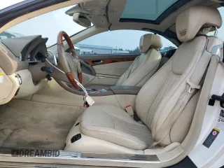 2009 Mercedes-Benz SL 550 с VIN WDBSK71F99F156772, выставлен на аукционе Copart как лот 59797315 с пробегом 88 390 миль миль и Списание • Salvage title. История ставок и продаж доступна на DreamBid. Изображение 7.