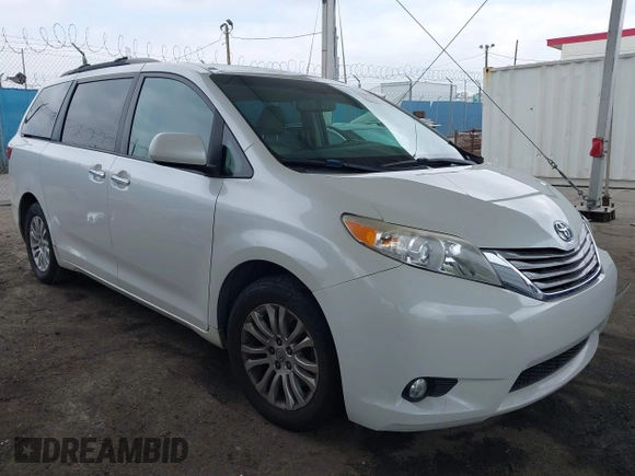 2015 Toyota Sienna XLE with VIN 5TDYK3DC5FS640102, listed as a IAAI auction lot 41885194 with 119,972 mi miles. Bid and sale history available at carsss.com. Image 1.