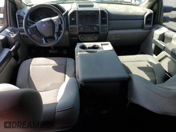 2020 Ford F-250 XL z VIN 1FT7W2BN1LEC69407, wystawiony jako Copart lot #52393575 z przebiegiem Nie podano mil oraz Szkoda całkowita • Salvage title. Historia ofert i sprzedaży dostępna na DreamBid. Obrazek 8.