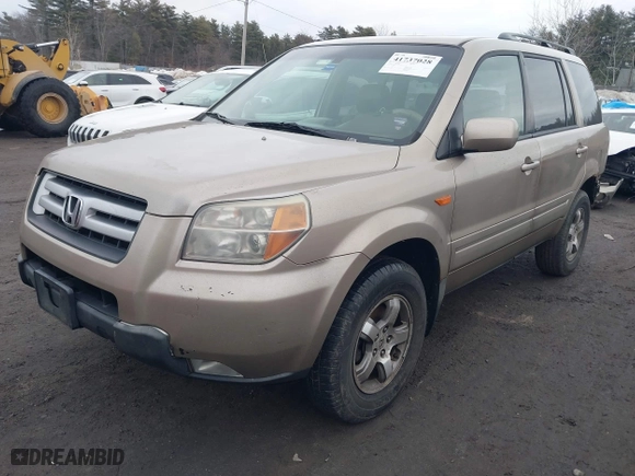2006 Honda Pilot EX-L with RES with VIN 2HKYF18656H526846, listed as a IAAI auction lot 41737028 with 398,622 mi miles. Bid and sale history available at carsss.com. Image 2.