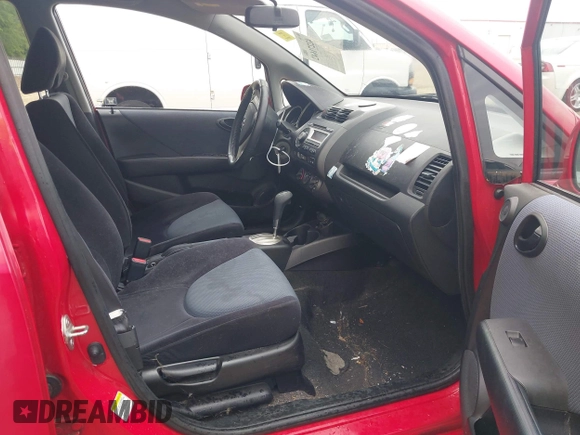 2008 Honda Fit Sport z VIN JHMGD38608S070514, wystawiony jako IAAI lot #42271642 z przebiegiem 145 528 mil mil oraz . Historia ofert i sprzedaży dostępna na DreamBid. Obrazek 5.